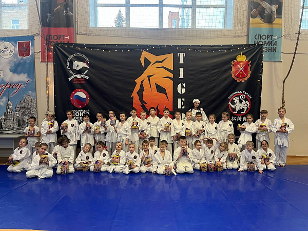 Новогодний огонёк для всех наших юных спортсменов!